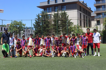 Futbol okulları hazırlık maçlarına başladı