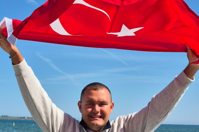 Nöroçeşitliliğin gücünü temsil eden Tuna Tunca, Ocean’s 7’nin en zorlu parkuru olarak gösterilen Kuzey Kanalı’nda hava ve rüzgarın uygun olması halinde 24 Temmuz Cuma günü sabaha karşı kulaç atmaya başlayacak.