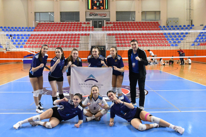 ABÜ Voleybol Takımından TÜSF Bölgesel Lig'de Şampiyonluk