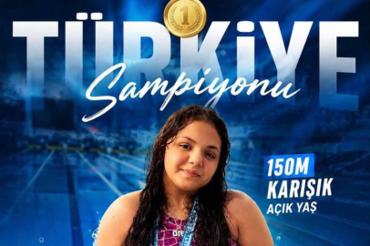 Ecrin Bütün Para Yüzmede Türkiye Şampiyonu Oldu