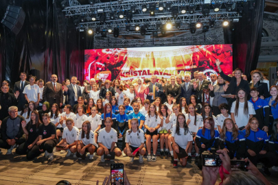 Kristal Ayaklar Ödülleri'nde Fenerbahçe Arsavev'e Ödül Yağdı