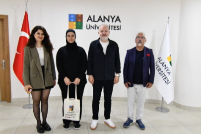 Alanya Üniversitesi Öğrencisi Esra Delal Öztek’ten Dünya Şampiyonasında Çifte Başarı