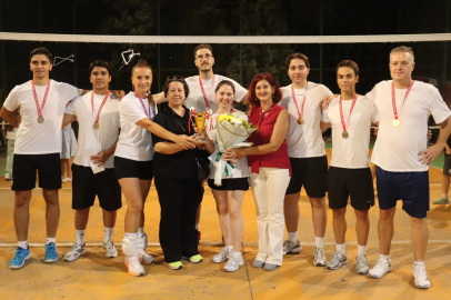 Fevzi Çakmak Voleybol Turnuvası’nda Şampiyon Manifest