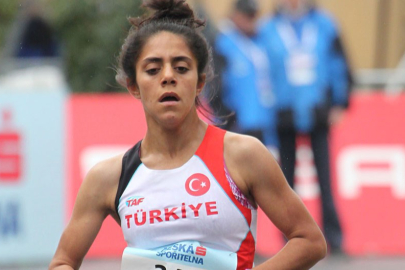Meryem Bekmez 1:36:10 ile Türkiye Rekorunu Geliştirdi