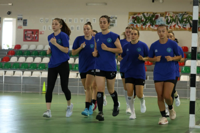 Bursa Büyükşehir Belediyespor Kadın Hentbol Takımı Şampiyonluk İçin Hazır