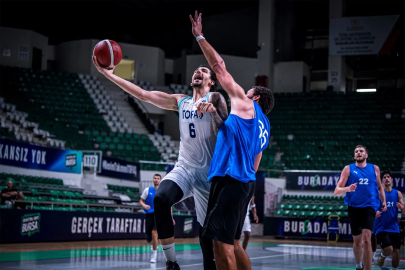 TOFAŞ Yeni Sezona Galibiyetle Başladı: Glint Körfez Basket’i 81-77 Yendi