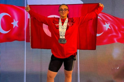 Meryem Kandemir Avrupa’da Tarih Yazdı: 3 Madalya, 3 Türkiye Rekoru