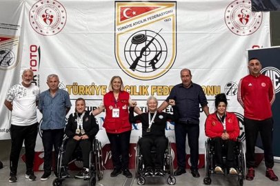 Aysel Özgan Türkiye Rekorunu Egale Ederek Şampiyon Oldu