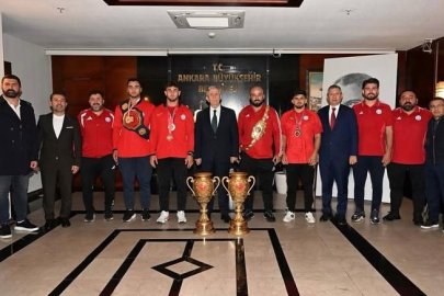 Mansur Yavaş ASKİ Spor’un Başarılı Güreşçilerini Ağırladı