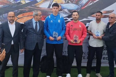 Bisikletçi Ramazan Yılmaz’a Konya ASKF’den Yılın Sporcusu Ödülü