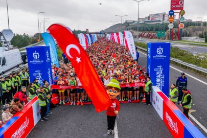 Osmangazi Cumhuriyet Koşusu Her Yaştan Sporcuyu Buluşturdu